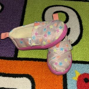 Worn once star sparkle TOMS